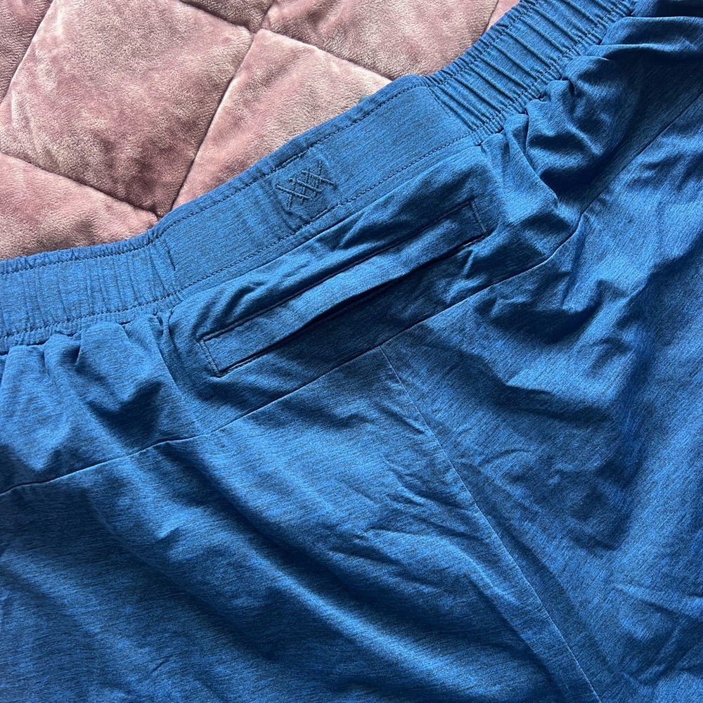 RHONE Men’s Athletic Shorts Blue Performance Shorts 6.5” lined running shorts M - Picture 4 of 6